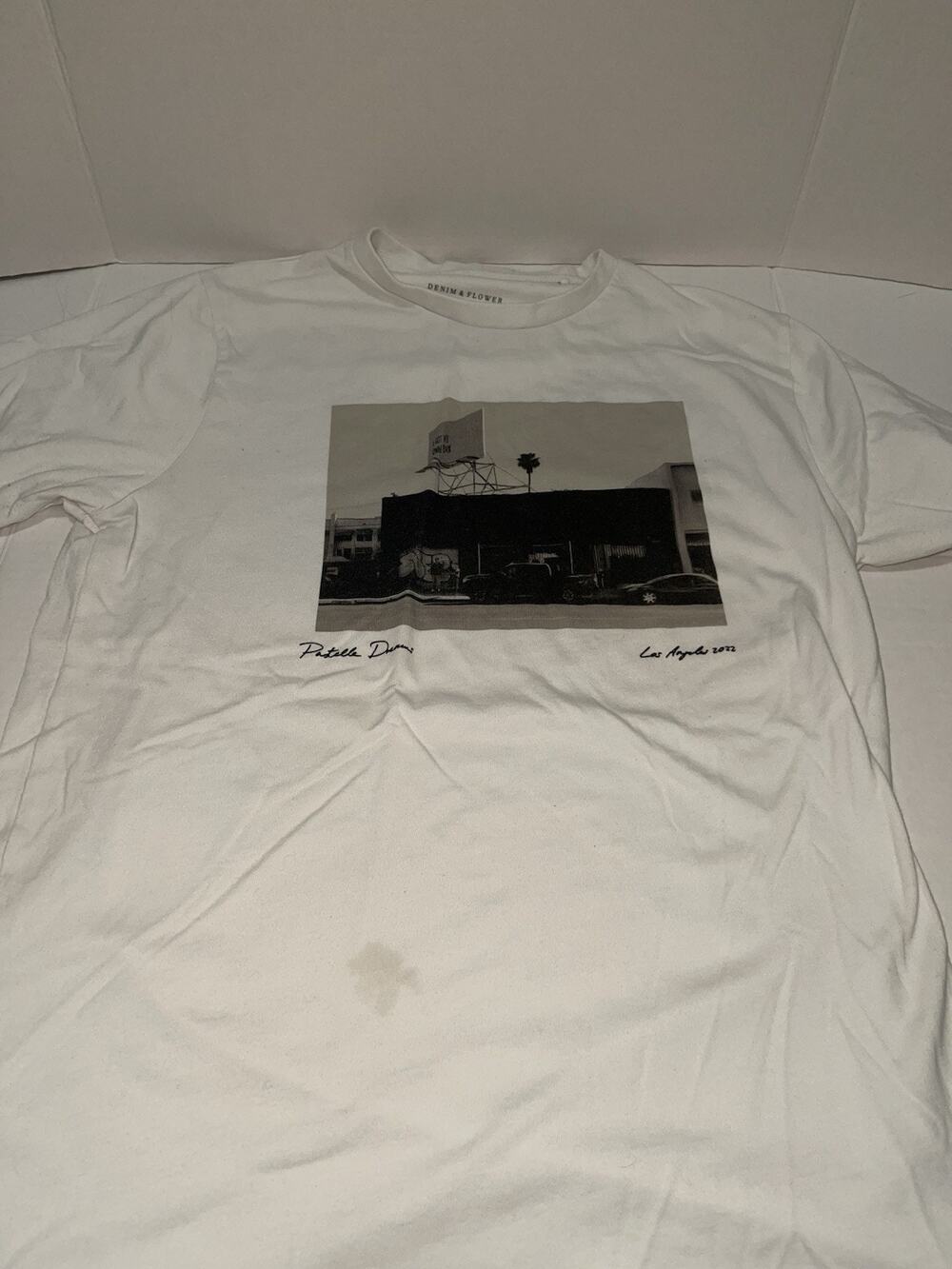 Denim & Flower White Graphic T-Shirt Los Angeles 2022 Women's Size M
